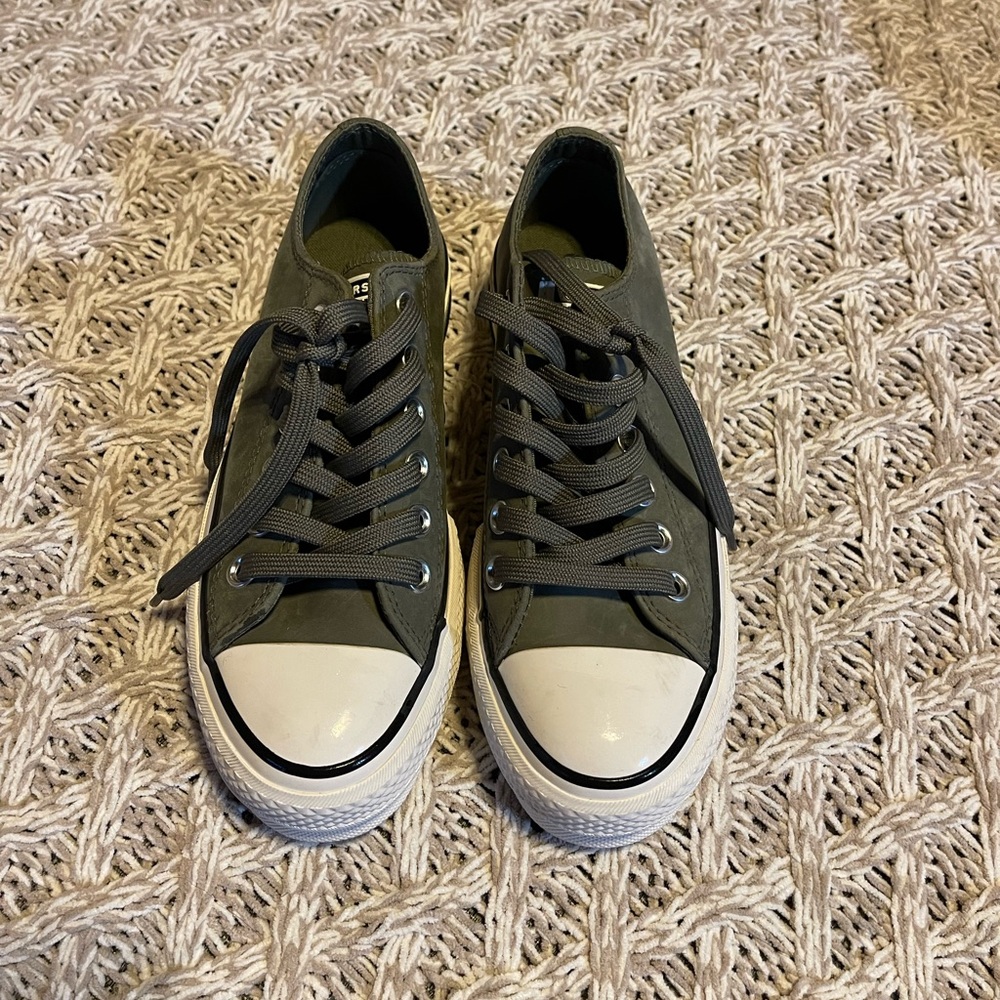 CONVERSE Chuck Taylor All Star Lift Platform Womens Low Top Shoes